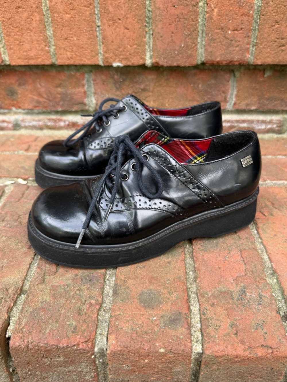 Vintage Tommy Hilfiger Black Real Patent Leather Platform Brogue Size 13M Kids